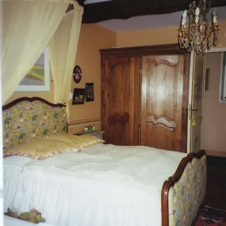 Bed & Breakfast Logis De Semur 2*