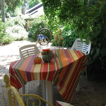 Bed & Breakfast Logis De Semur Mareil-sur-Loir